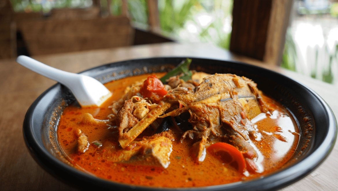 
							Fish Head Curry + Amazing Malaysian Food at ‘Tugu View Cafe’													