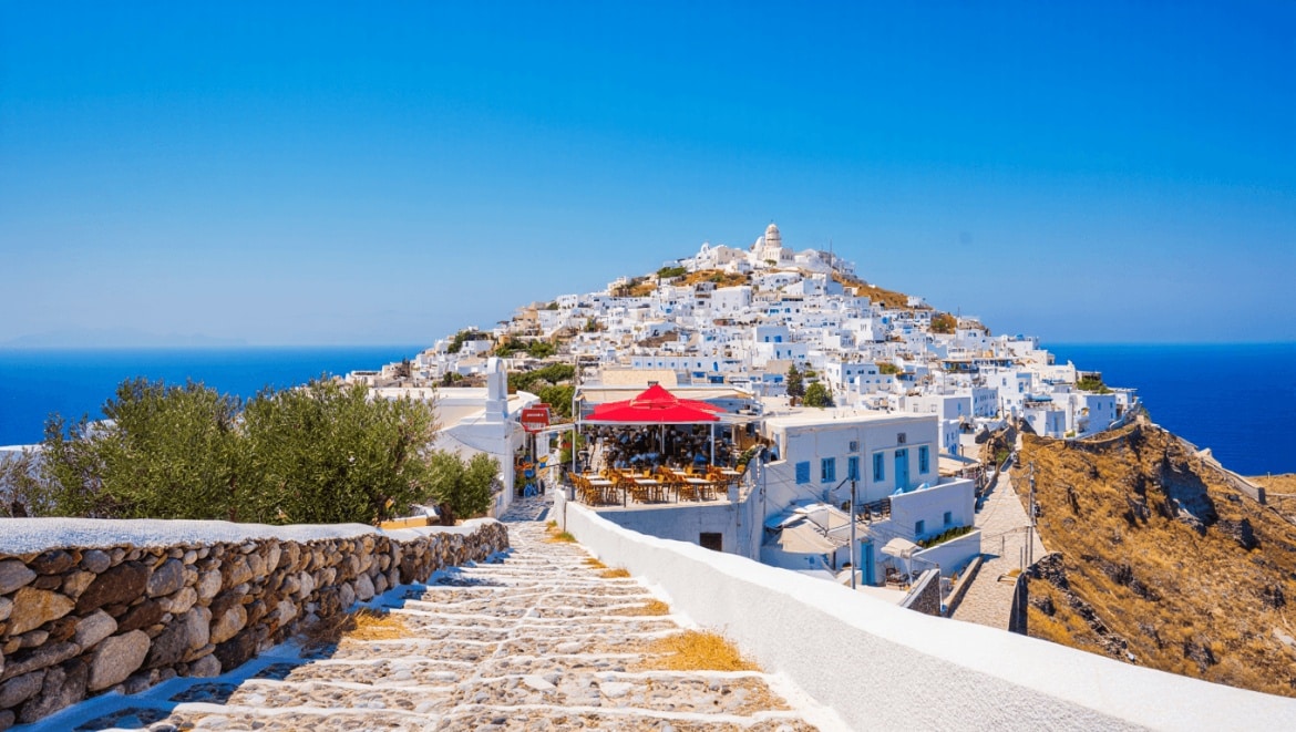 DESTINATION GUIDE: Exploring Greece
