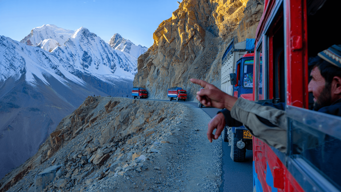 
							Karakoram Mountains of Pakistan – A Guide to the Khunjerab Pass													