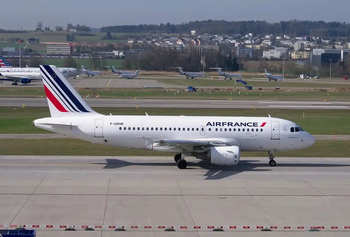 A321XLR au sol à l'aéroport, vu de côté