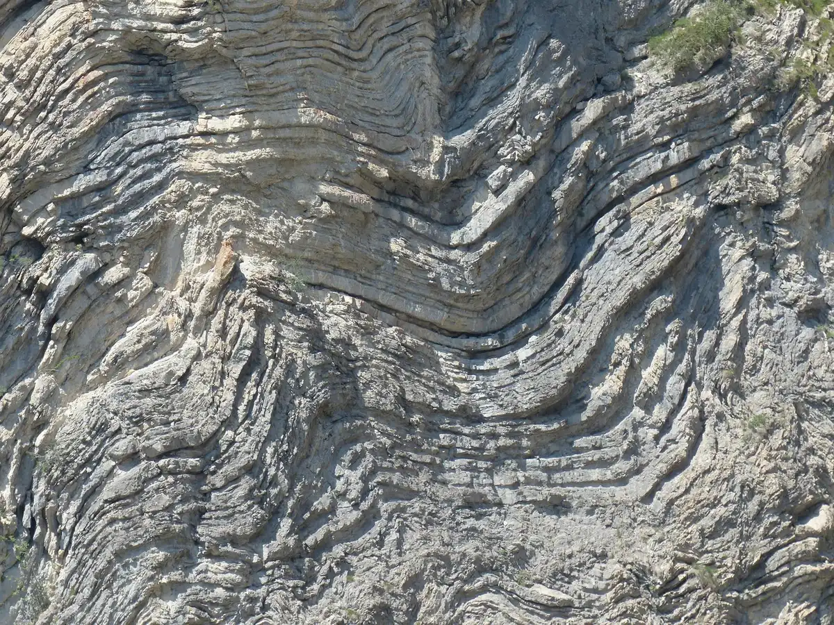Grimpeurs sur falaises de calcaire en plein air